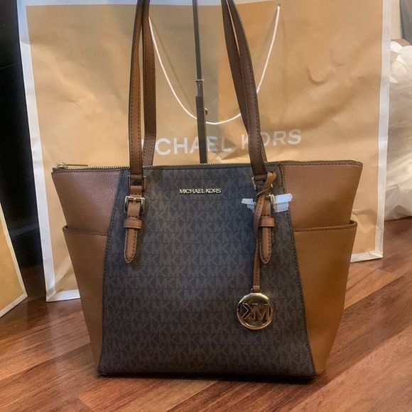 Michael Kors Handbags - NWT CHARLOTTE TOTE